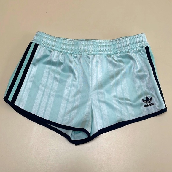 ❤️ ADIDAS Shorts Size S - Picture 2 of 4